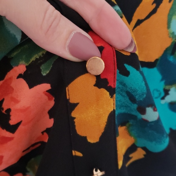 Simple watercolor floral dress - Picture 7 of 7